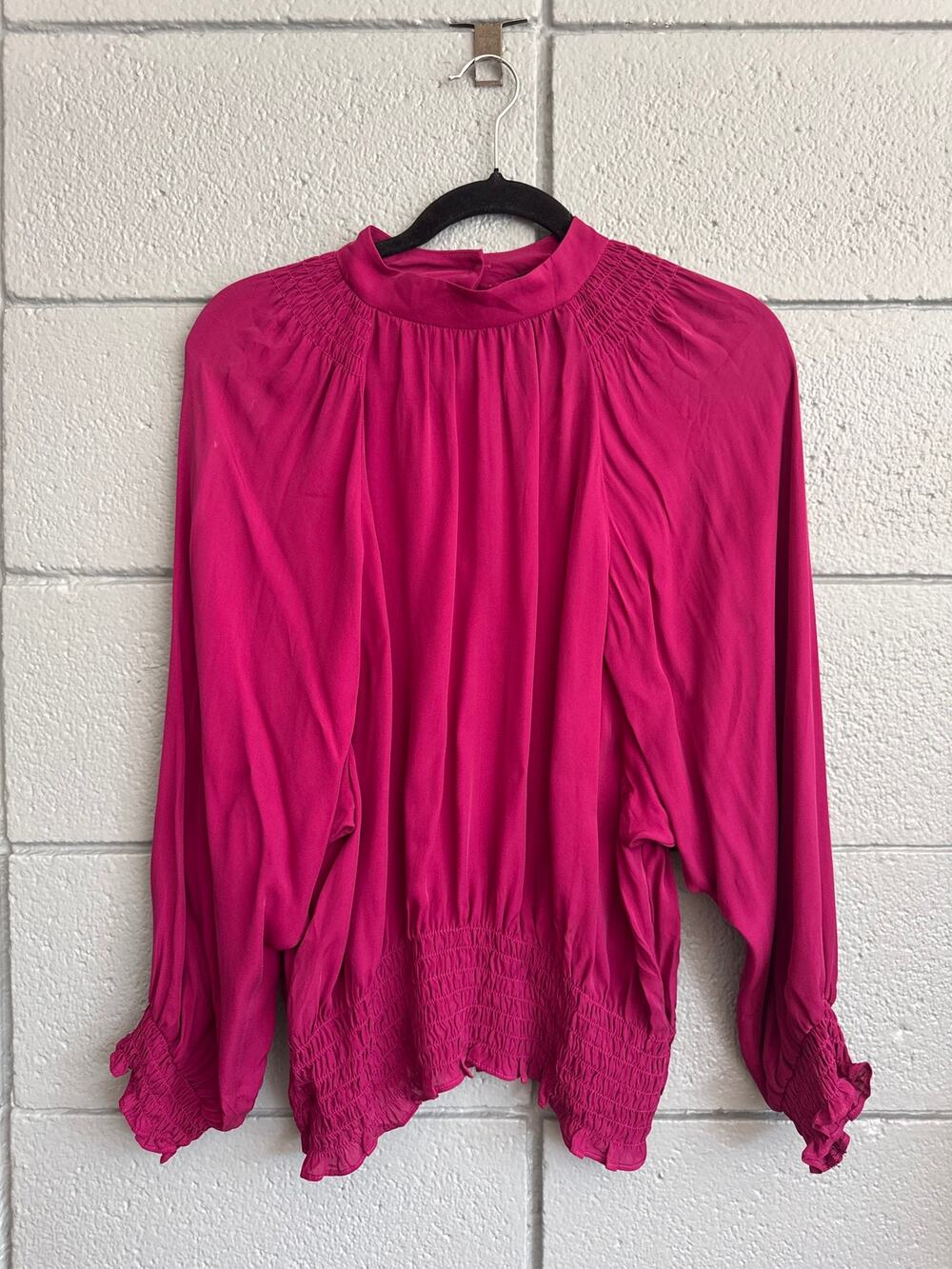 Nicole Miller Collection Smocked Ruffle Bottom size L in Magenta